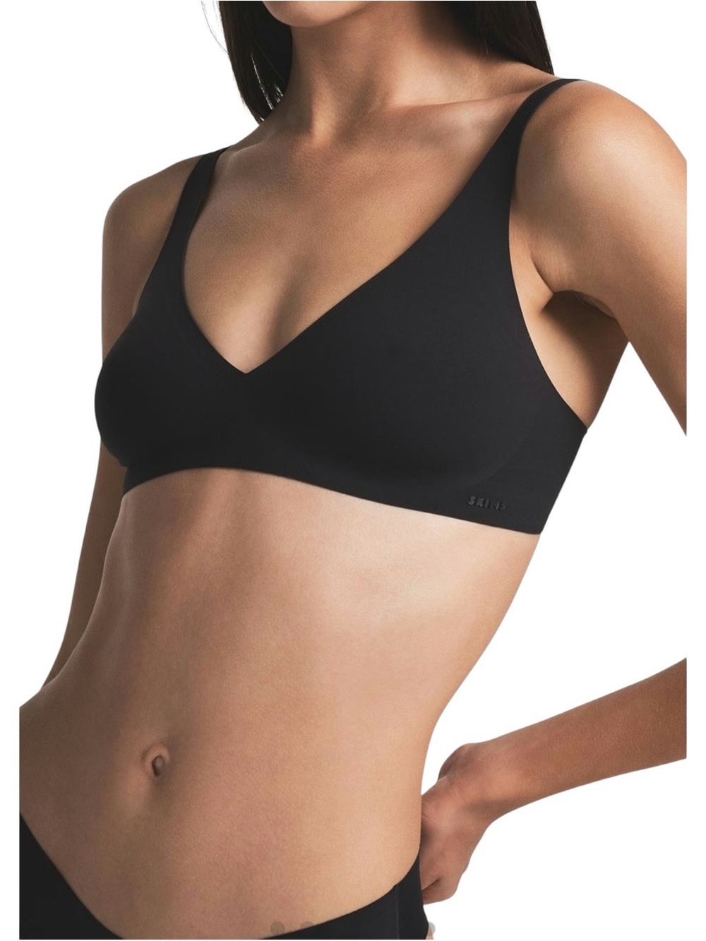 Skims Naked Plunge Longline Bralette in Onyx Black Size 2X Seamless Wireless